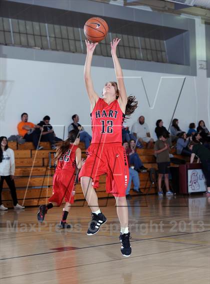 Thumbnail 1 in Notre Dame vs. Hart (La Canada Tournament) photogallery.
