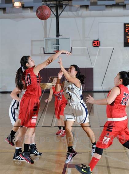 Thumbnail 2 in Notre Dame vs. Hart (La Canada Tournament) photogallery.