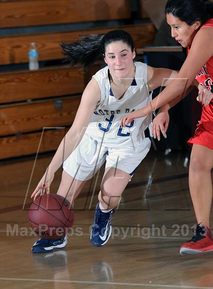 Thumbnail 2 in Notre Dame vs. Hart (La Canada Tournament) photogallery.