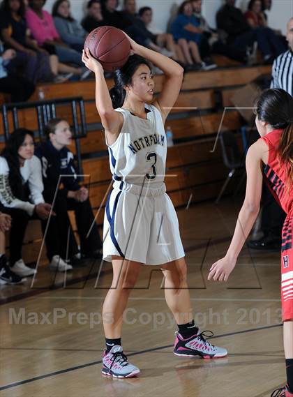 Thumbnail 3 in Notre Dame vs. Hart (La Canada Tournament) photogallery.