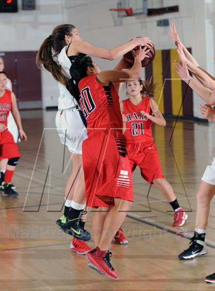 Thumbnail 1 in Notre Dame vs. Hart (La Canada Tournament) photogallery.