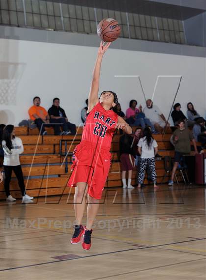 Thumbnail 2 in Notre Dame vs. Hart (La Canada Tournament) photogallery.