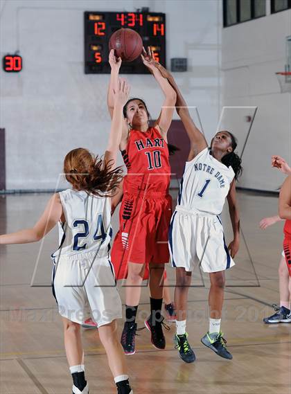 Thumbnail 3 in Notre Dame vs. Hart (La Canada Tournament) photogallery.