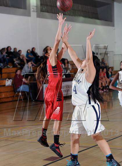 Thumbnail 1 in Notre Dame vs. Hart (La Canada Tournament) photogallery.
