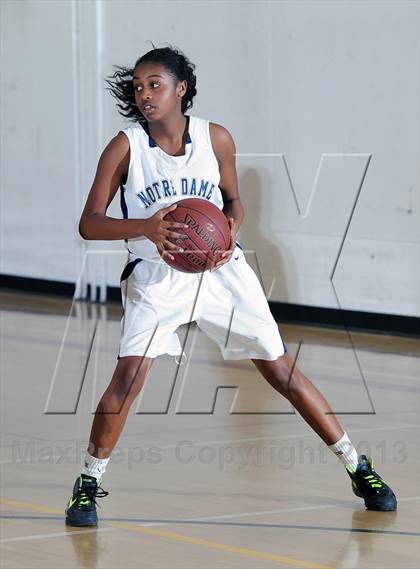 Thumbnail 3 in Notre Dame vs. Hart (La Canada Tournament) photogallery.