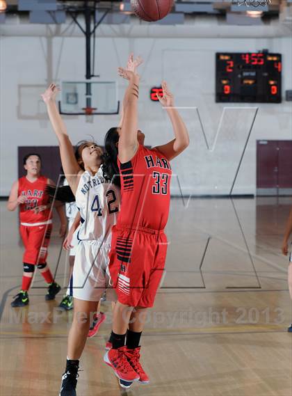 Thumbnail 1 in Notre Dame vs. Hart (La Canada Tournament) photogallery.