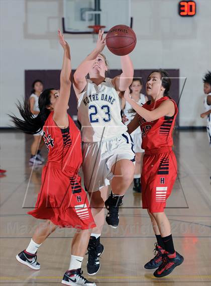 Thumbnail 3 in Notre Dame vs. Hart (La Canada Tournament) photogallery.