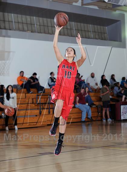 Thumbnail 2 in Notre Dame vs. Hart (La Canada Tournament) photogallery.