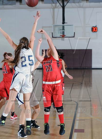 Thumbnail 2 in Notre Dame vs. Hart (La Canada Tournament) photogallery.