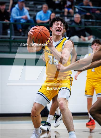 Thumbnail 2 in Archbishop Moeller @ Trinity photogallery.