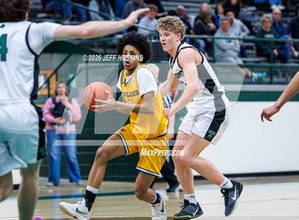 Thumbnail 1 in Archbishop Moeller @ Trinity photogallery.