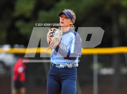 Thumbnail 3 in Dacula vs. Pope photogallery.