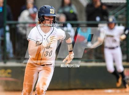 Thumbnail 2 in Dacula vs. Pope photogallery.