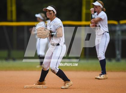 Thumbnail 1 in Dacula vs. Pope photogallery.