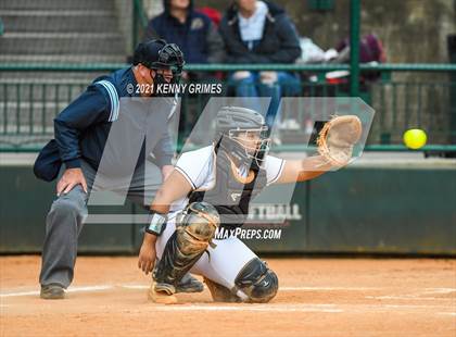 Thumbnail 1 in Dacula vs. Pope photogallery.