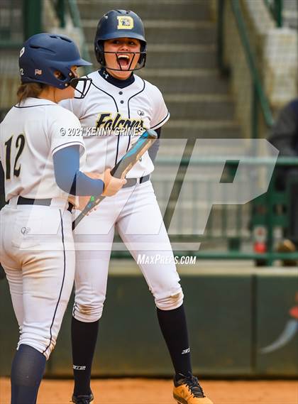 Thumbnail 2 in Dacula vs. Pope photogallery.