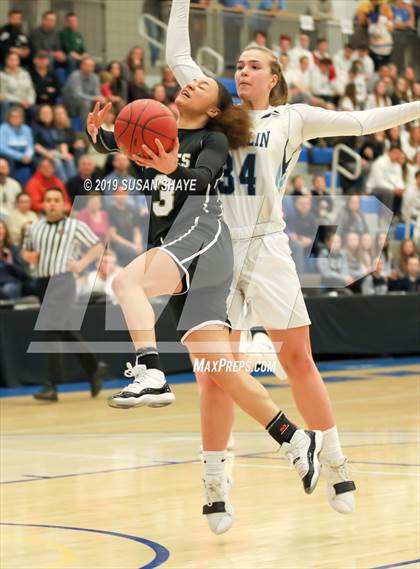 Thumbnail 2 in Franklin vs Central (MIAA Division 1 Semifinal) photogallery.