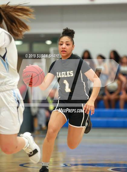 Thumbnail 2 in Franklin vs Central (MIAA Division 1 Semifinal) photogallery.