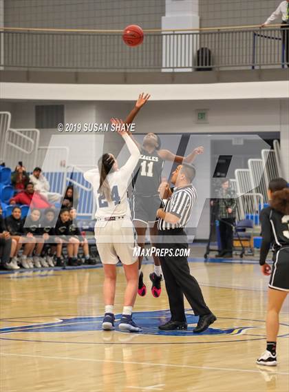 Thumbnail 2 in Franklin vs Central (MIAA Division 1 Semifinal) photogallery.