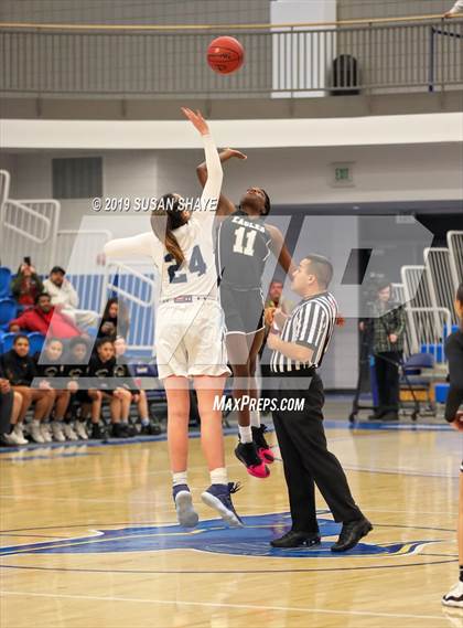 Thumbnail 3 in Franklin vs Central (MIAA Division 1 Semifinal) photogallery.