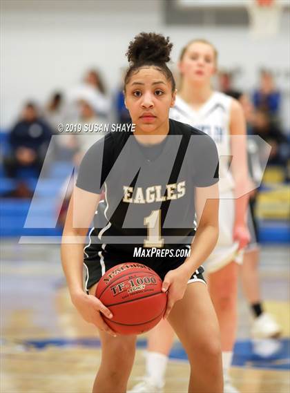Thumbnail 2 in Franklin vs Central (MIAA Division 1 Semifinal) photogallery.