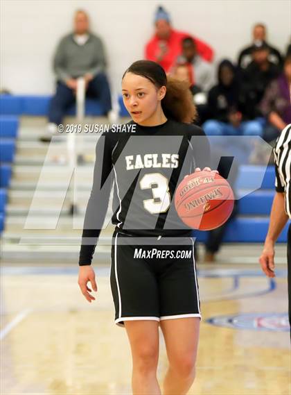 Thumbnail 1 in Franklin vs Central (MIAA Division 1 Semifinal) photogallery.