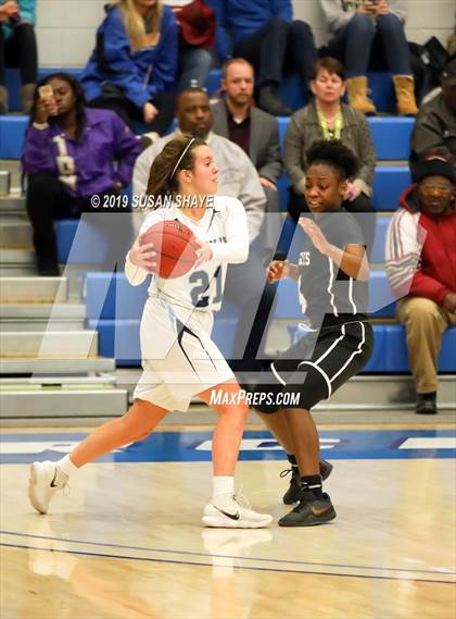 Thumbnail 1 in Franklin vs Central (MIAA Division 1 Semifinal) photogallery.