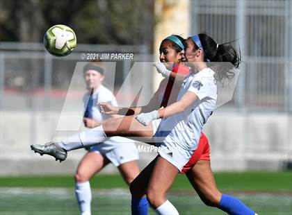 Thumbnail 3 in Boerne-Champion vs. Gregory-Portland (Dripping Springs Invitational) photogallery.