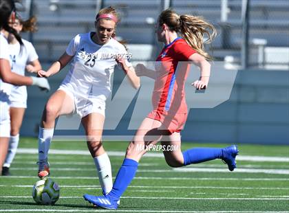 Thumbnail 3 in Boerne-Champion vs. Gregory-Portland (Dripping Springs Invitational) photogallery.