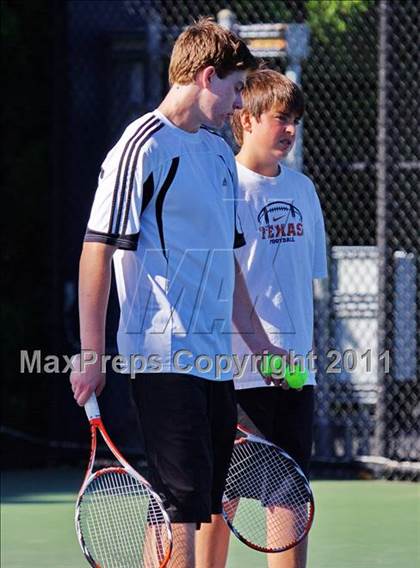 Thumbnail 3 in NYSPHSAA Boys Tennis Championships (Round 1) photogallery.