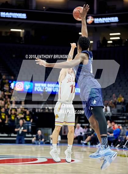 Thumbnail 1 in Chino Hills vs. Las Lomas (CIF State D1 Final) photogallery.