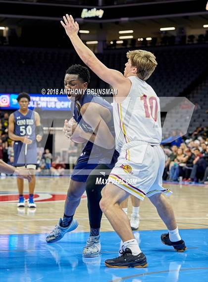 Thumbnail 3 in Chino Hills vs. Las Lomas (CIF State D1 Final) photogallery.
