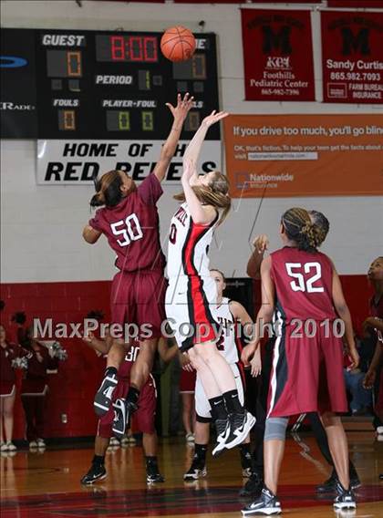 Thumbnail 1 in Oak Ridge @ Maryville (Region 2 AAA Final) photogallery.