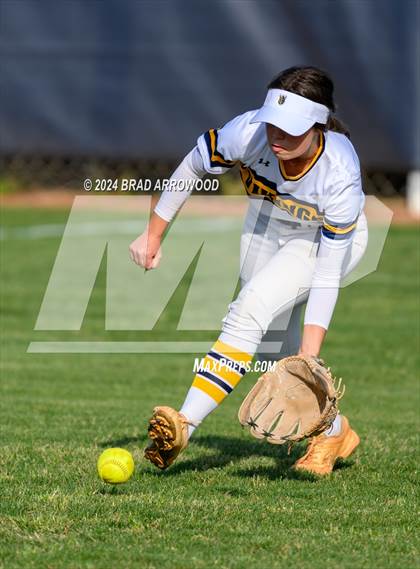 Thumbnail 3 in Mooresville @ South Iredell photogallery.
