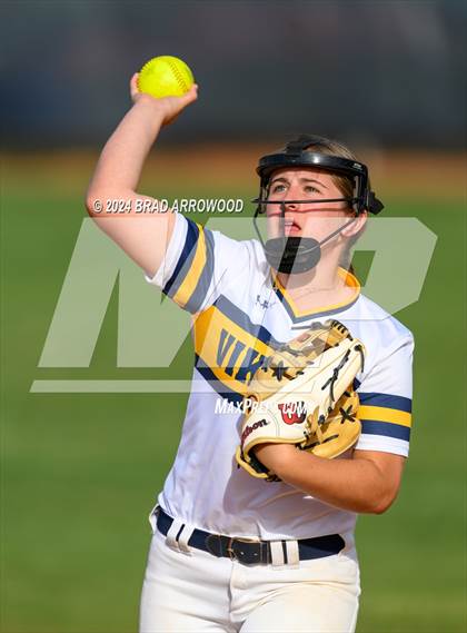 Thumbnail 1 in Mooresville @ South Iredell photogallery.