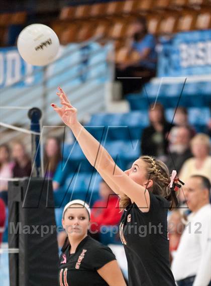 Thumbnail 1 in Exeter-West Greenwich vs. Cranston West (RIIL D2 Final) photogallery.