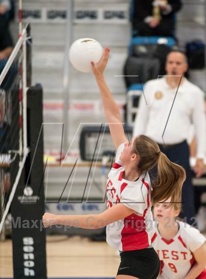 Thumbnail 3 in Exeter-West Greenwich vs. Cranston West (RIIL D2 Final) photogallery.