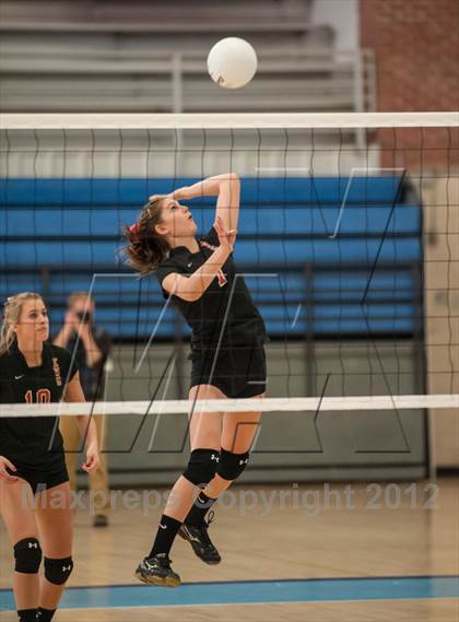 Thumbnail 3 in Exeter-West Greenwich vs. Cranston West (RIIL D2 Final) photogallery.