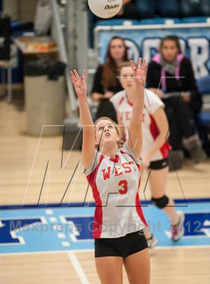 Thumbnail 1 in Exeter-West Greenwich vs. Cranston West (RIIL D2 Final) photogallery.
