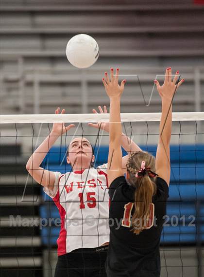Thumbnail 2 in Exeter-West Greenwich vs. Cranston West (RIIL D2 Final) photogallery.