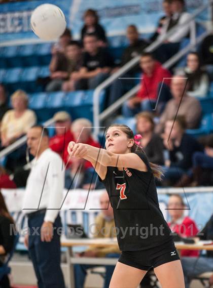 Thumbnail 2 in Exeter-West Greenwich vs. Cranston West (RIIL D2 Final) photogallery.