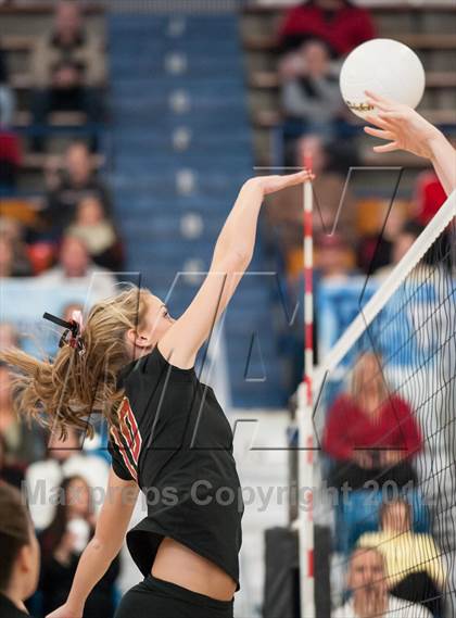 Thumbnail 3 in Exeter-West Greenwich vs. Cranston West (RIIL D2 Final) photogallery.