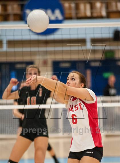 Thumbnail 3 in Exeter-West Greenwich vs. Cranston West (RIIL D2 Final) photogallery.