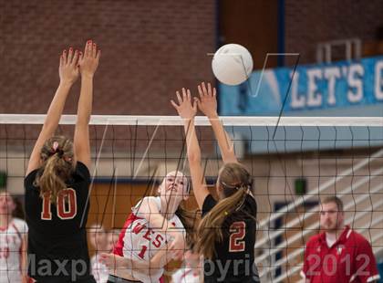 Thumbnail 1 in Exeter-West Greenwich vs. Cranston West (RIIL D2 Final) photogallery.