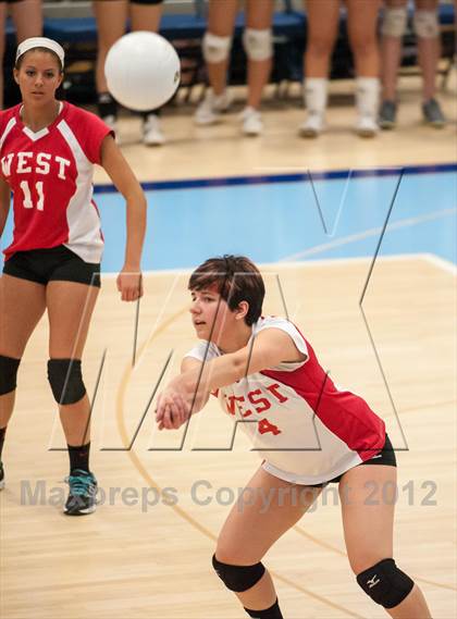 Thumbnail 3 in Exeter-West Greenwich vs. Cranston West (RIIL D2 Final) photogallery.
