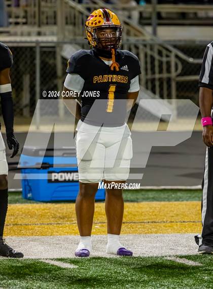 Thumbnail 3 in Ware County vs Perry photogallery.