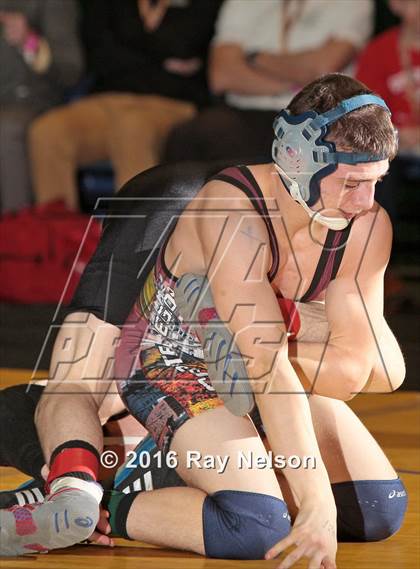 Thumbnail 1 in NYSPHSAA Championships (Division 1 Finals 99-138 LBS) photogallery.