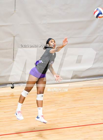 Thumbnail 1 in Cardinal Mooney vs. Millennium (NIKE Tournament of Champions) photogallery.