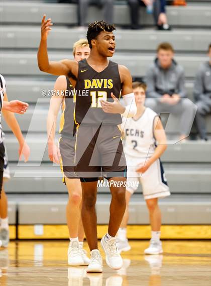 Thumbnail 2 in Davis vs. Corner Canyon (Utah Elite 8) photogallery.