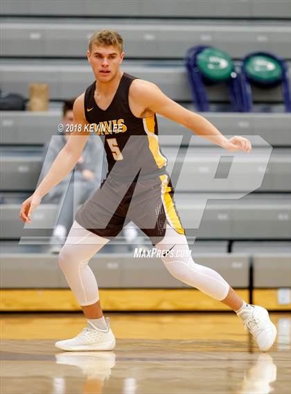 Thumbnail 1 in Davis vs. Corner Canyon (Utah Elite 8) photogallery.